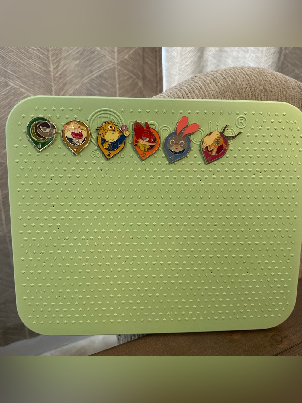 Complete Set Authentic Disney Shanghai SHDR Zootopia Mystery Pins Set Of 6